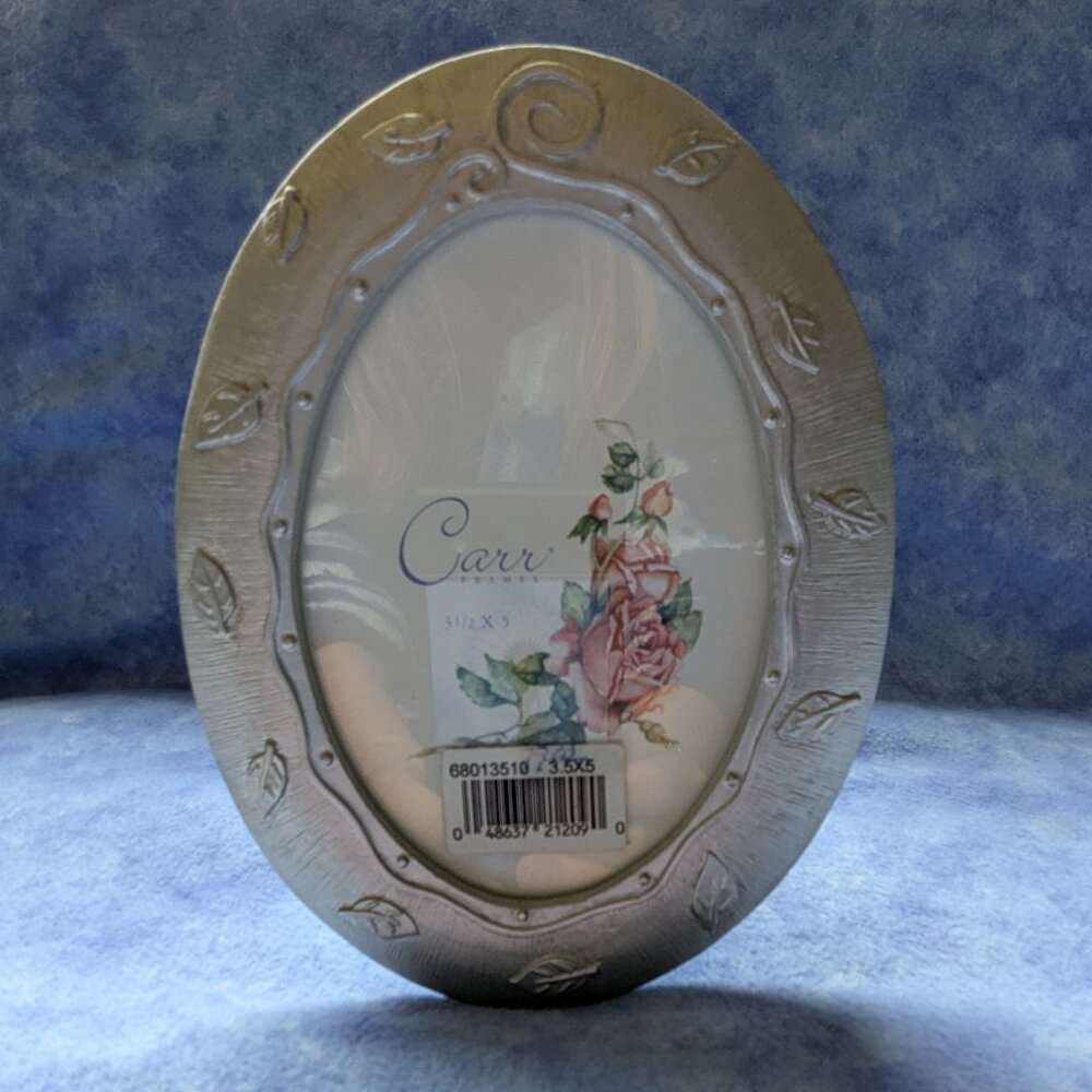 Pewter leaf frame